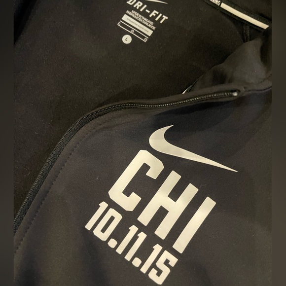 Nike Dri Fit - Picture 4 of 5